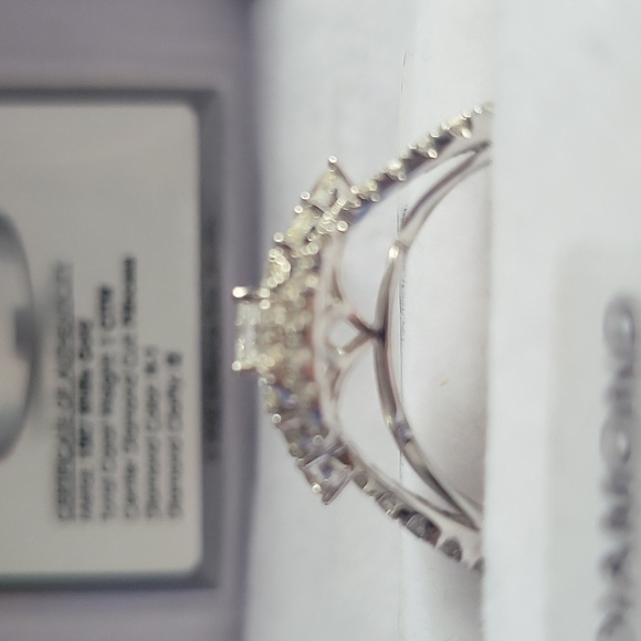 10kt white Gold Diamond ring - Picture 3 of 6